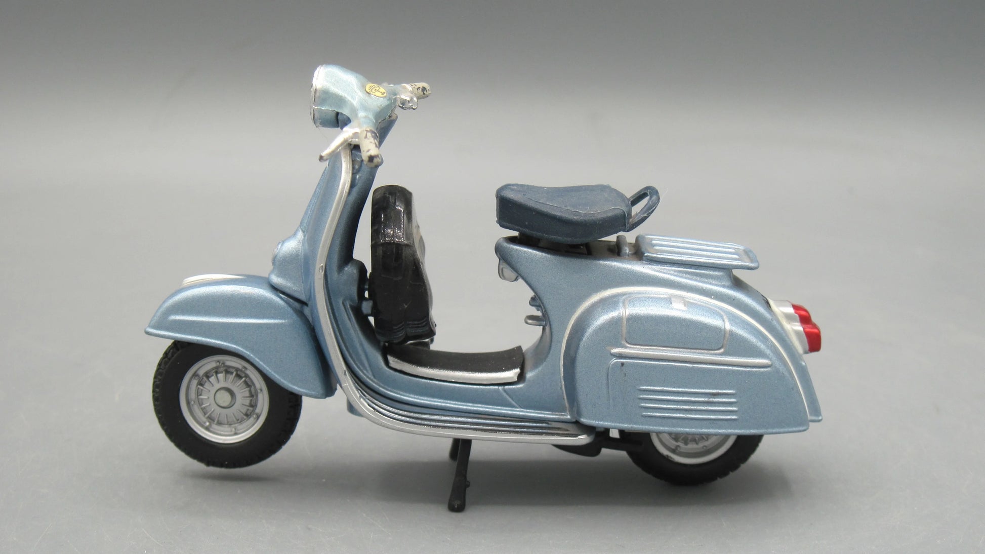 Maisto   Vespa Super 150 1965 Blue