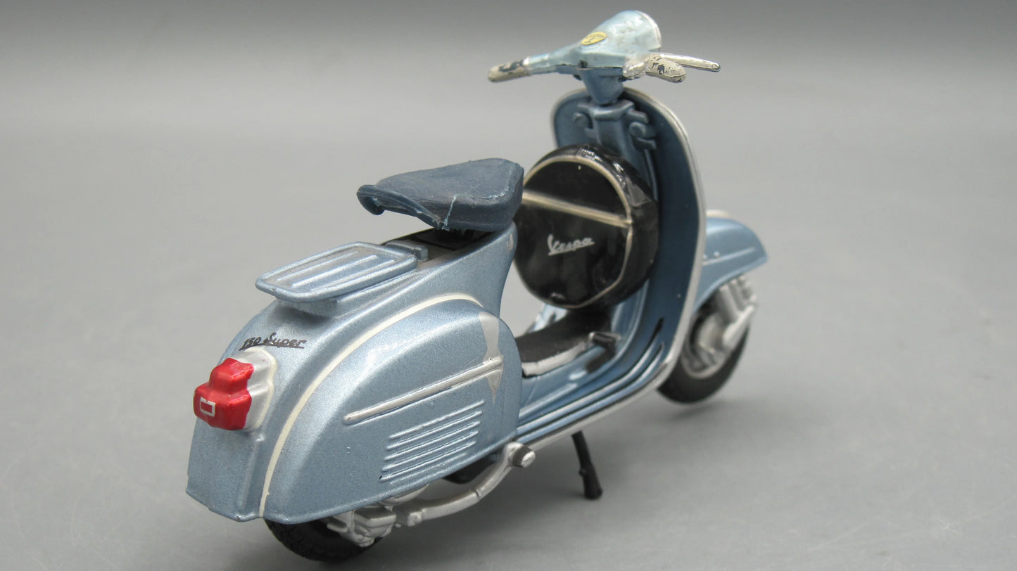 Maisto   Vespa Super 150 1965 Blue