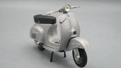 Maisto   Vespa 150 1956 Grey