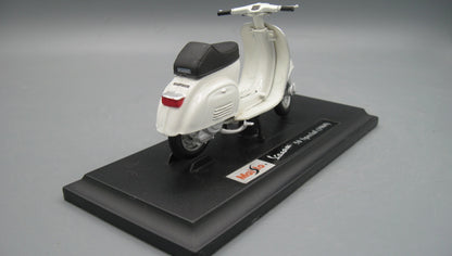 Maisto   Vespa 50 Special with base 1969 Beige