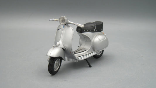 Maisto   Vespa 125 1953 Silver