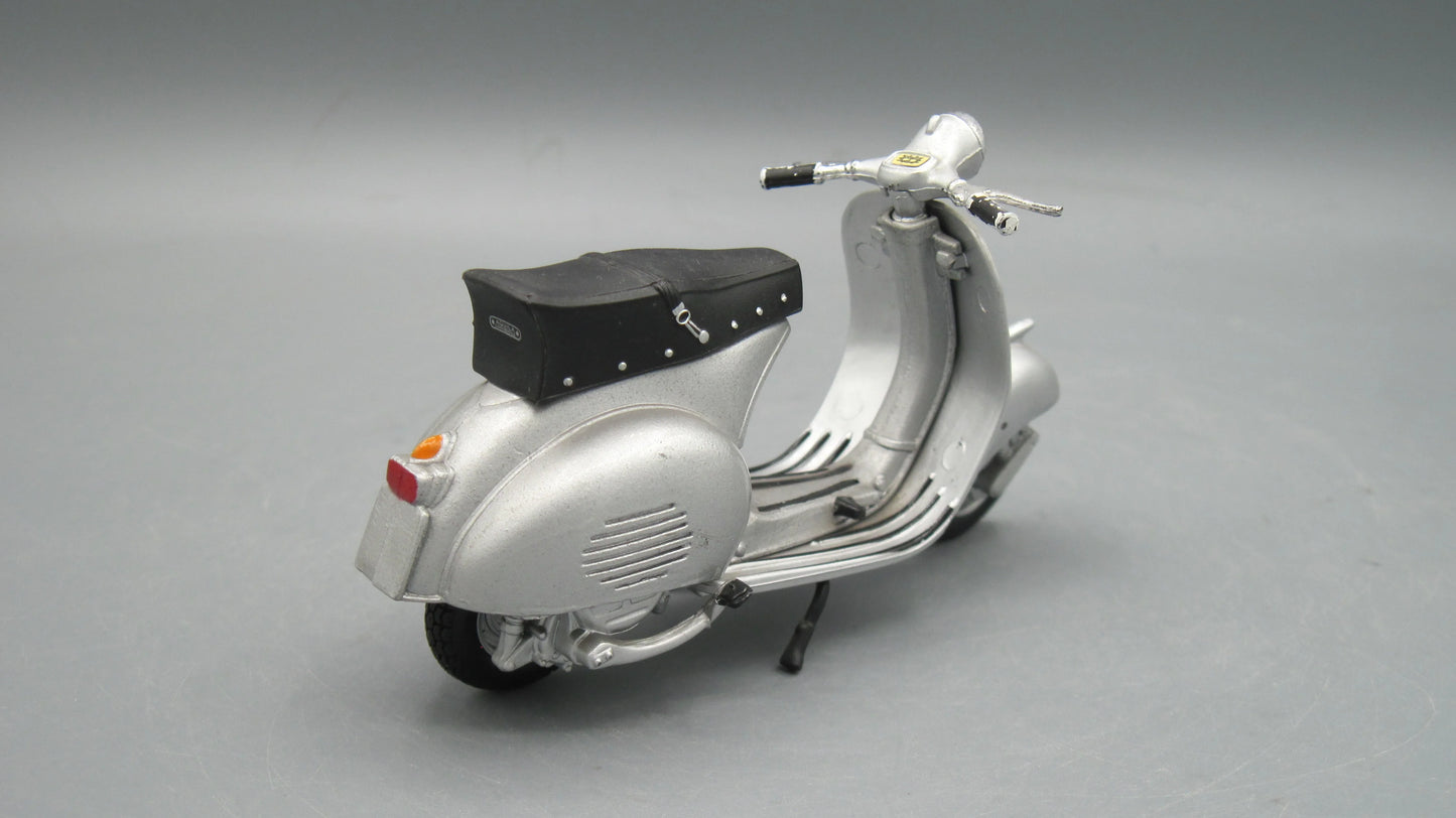 Maisto   Vespa 125 1953 Silver