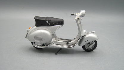 Maisto   Vespa 125 1953 Silver