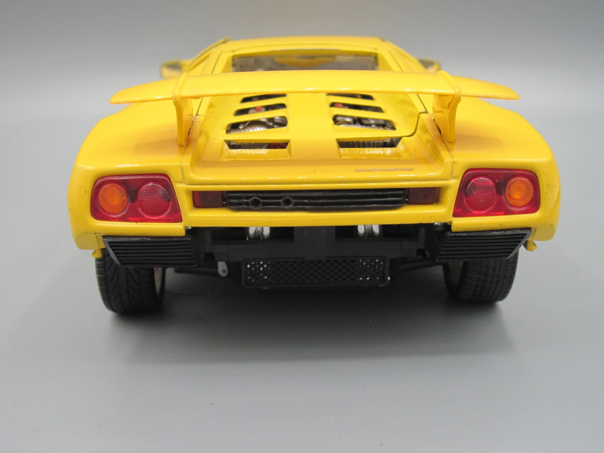 Bburago  Special Edition Lamborghini Diablo 1990 Yellow