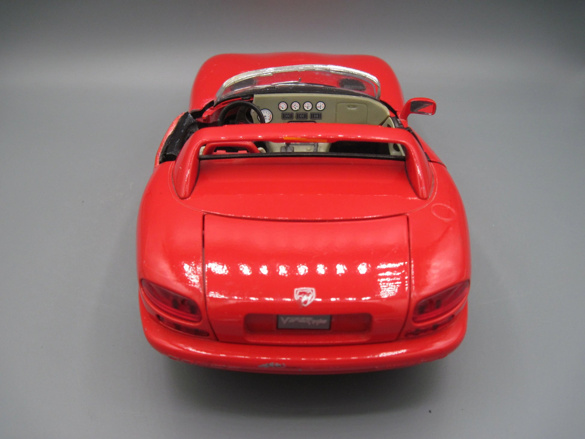 Bburago   Dodge Viper RT/10  Red