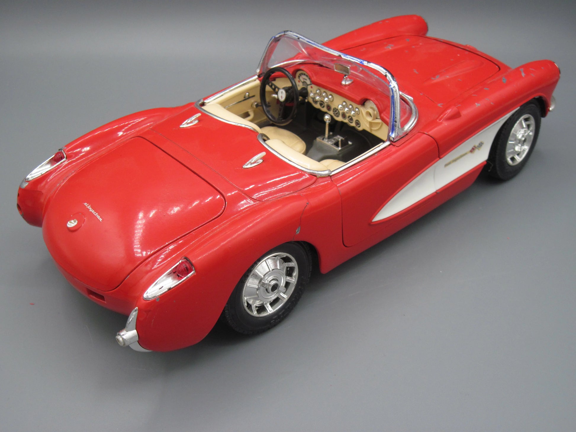 Bburago   Chevrolet Corvette 1957 Red