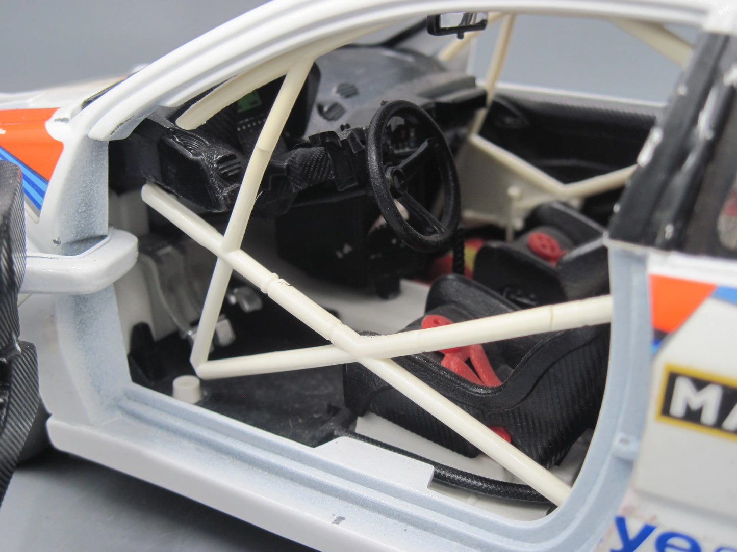 Bburago   Ford  Focus Sports Car  White & Blue