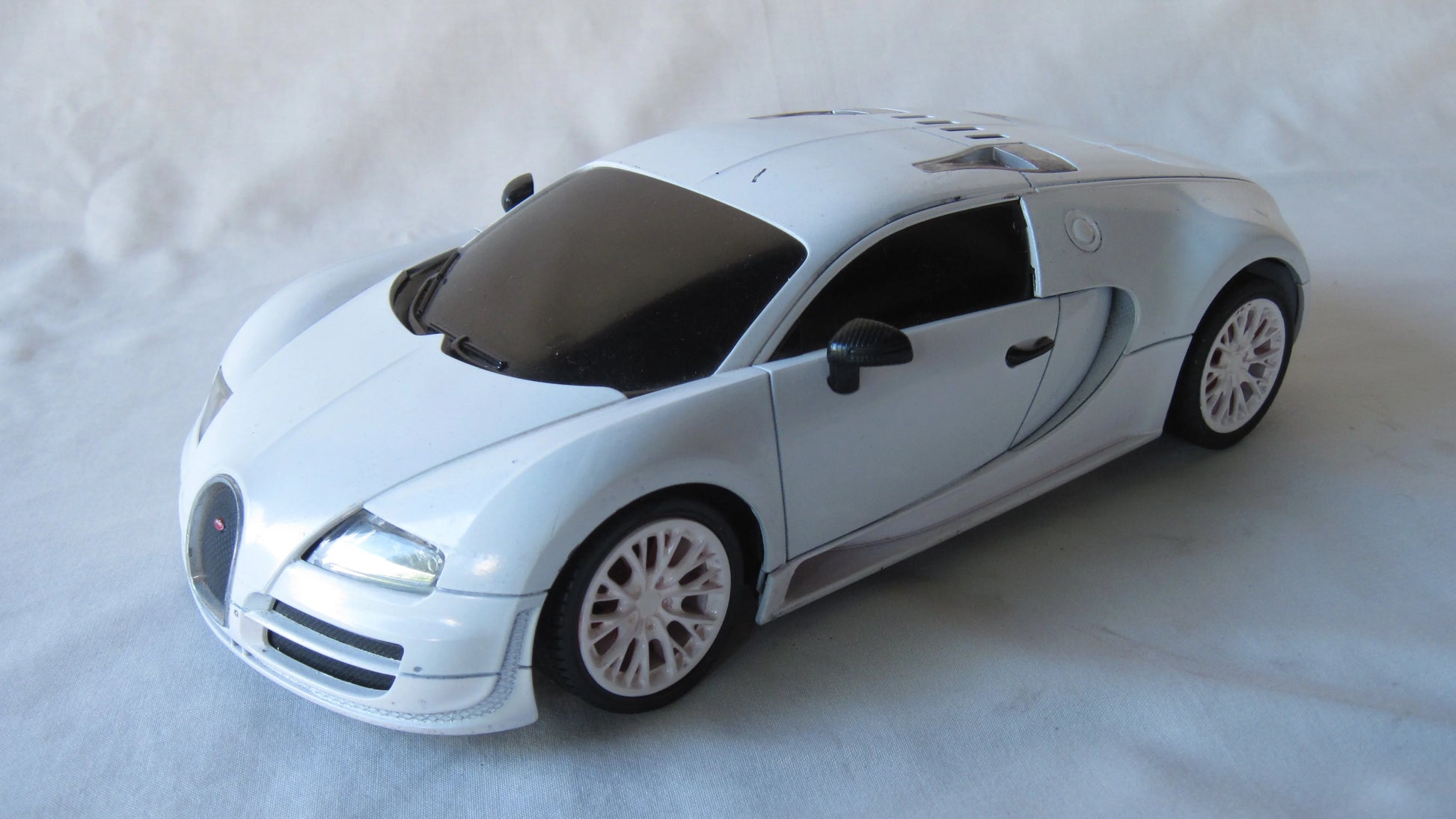 China   Bugatti RC Toy car  White