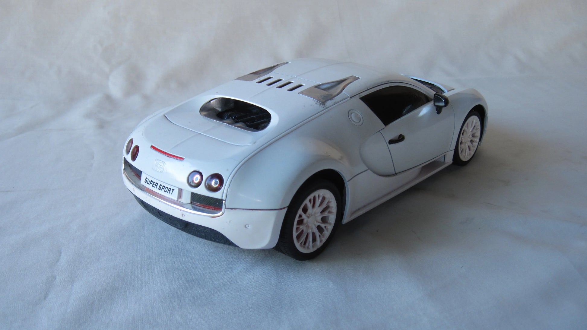 China   Bugatti RC Toy car  White