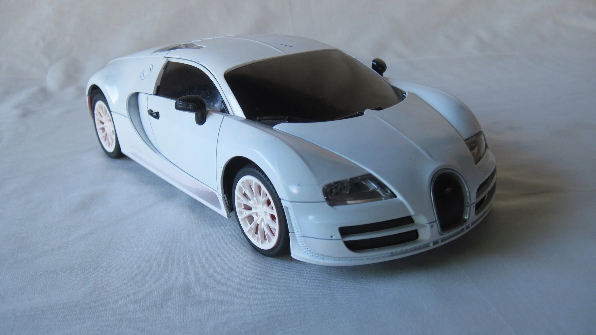 China   Bugatti RC Toy car  White