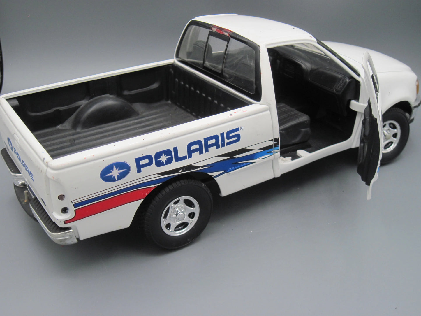 ERTL   Ford F150 XLT Polaris  White