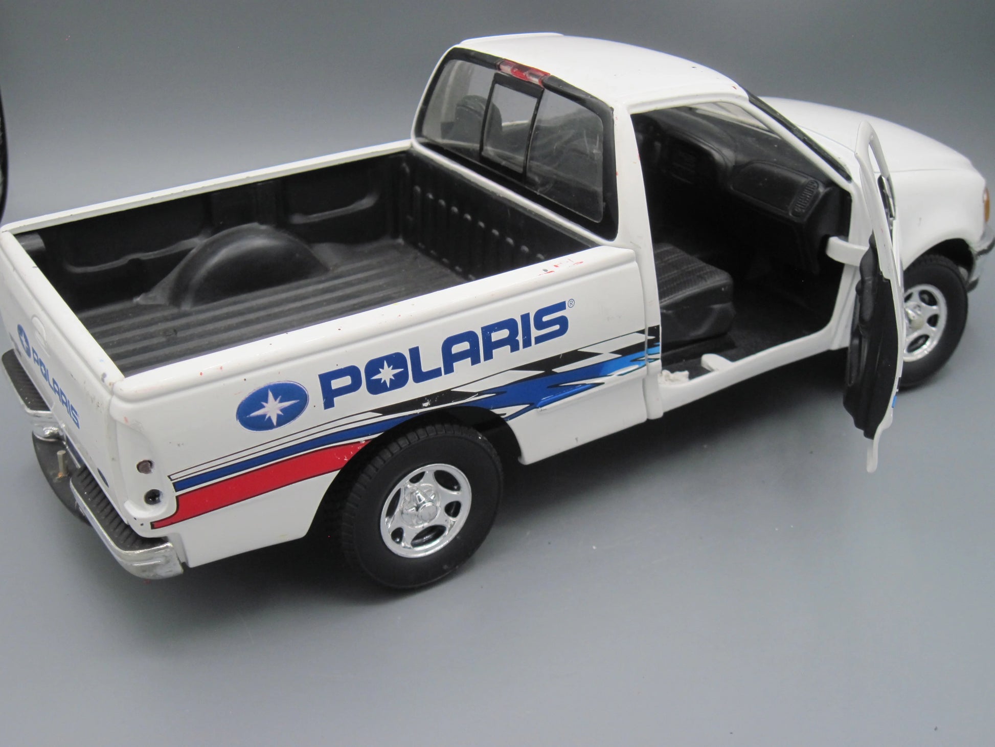 ERTL   Ford F150 XLT Polaris  White