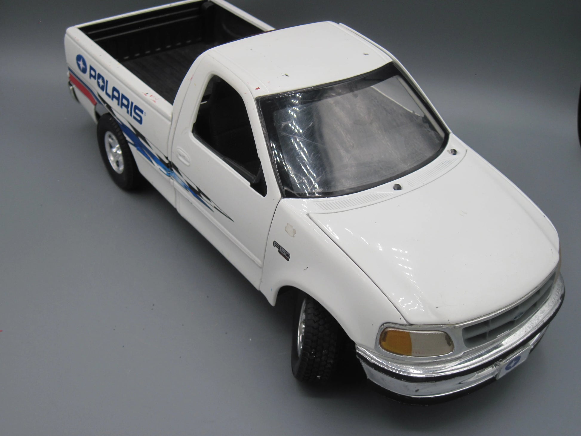ERTL   Ford F150 XLT Polaris  White