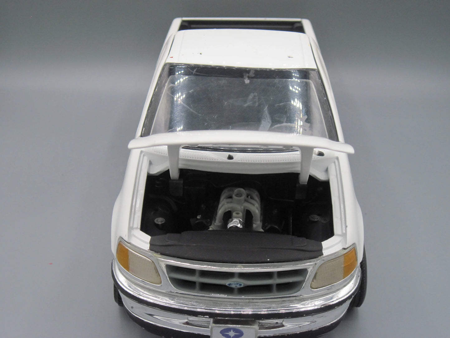 ERTL   Ford F150 XLT Polaris  White
