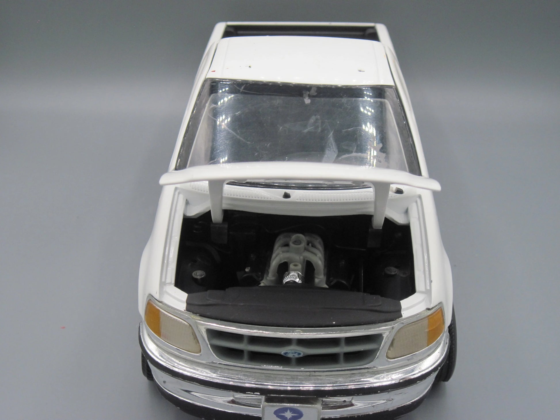 ERTL   Ford F150 XLT Polaris  White