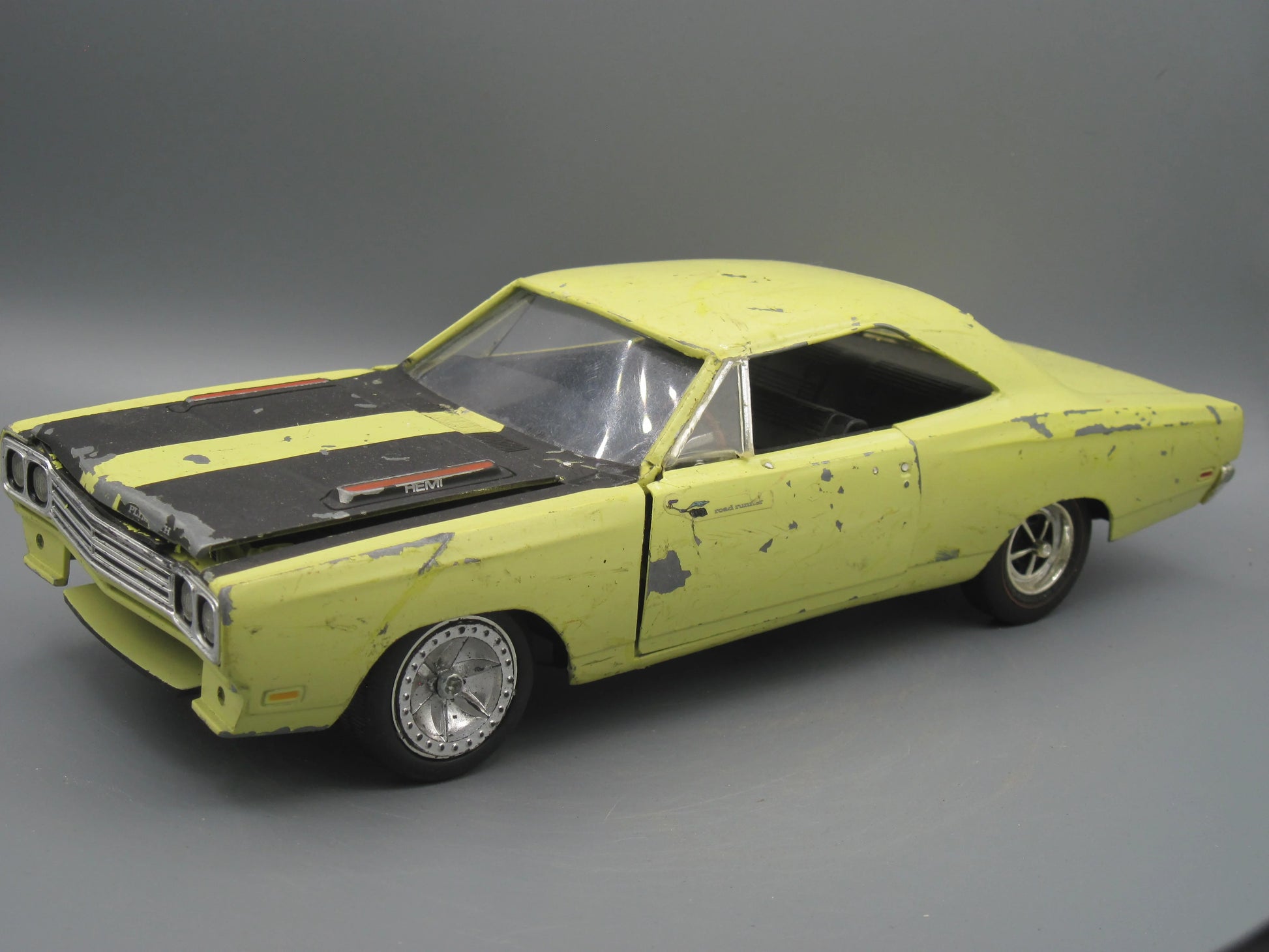 ERTL   Chrysler Plymouth Road Runner 1969 Yellow