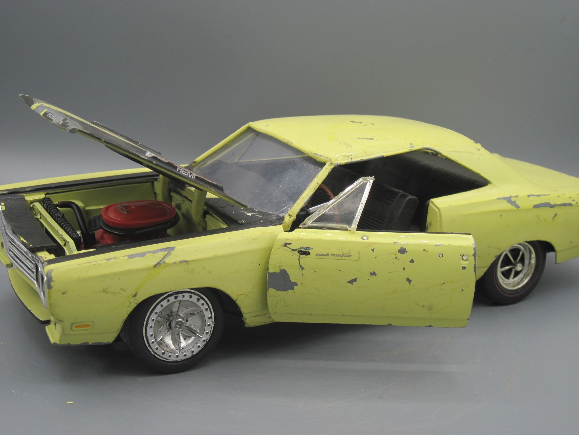 ERTL   Chrysler Plymouth Road Runner 1969 Yellow