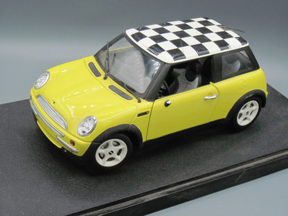 Hot Wheels   Mini Cooper with Base  Yellow