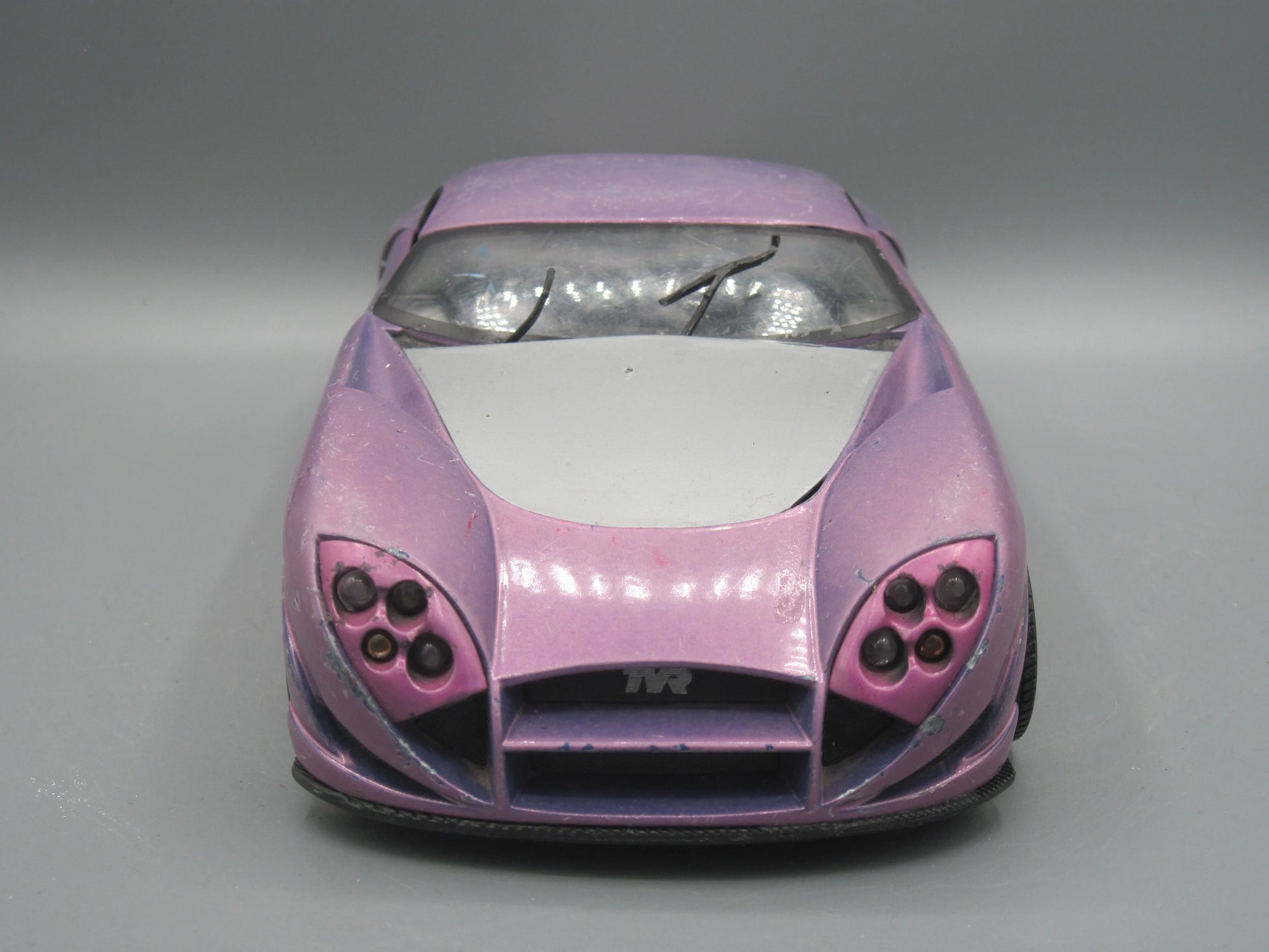 Hot Wheels   TVR Speed 12  Purple