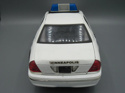 Motor Max  Special Edition Ford Crown Victoria Interceptor  White Police Edition