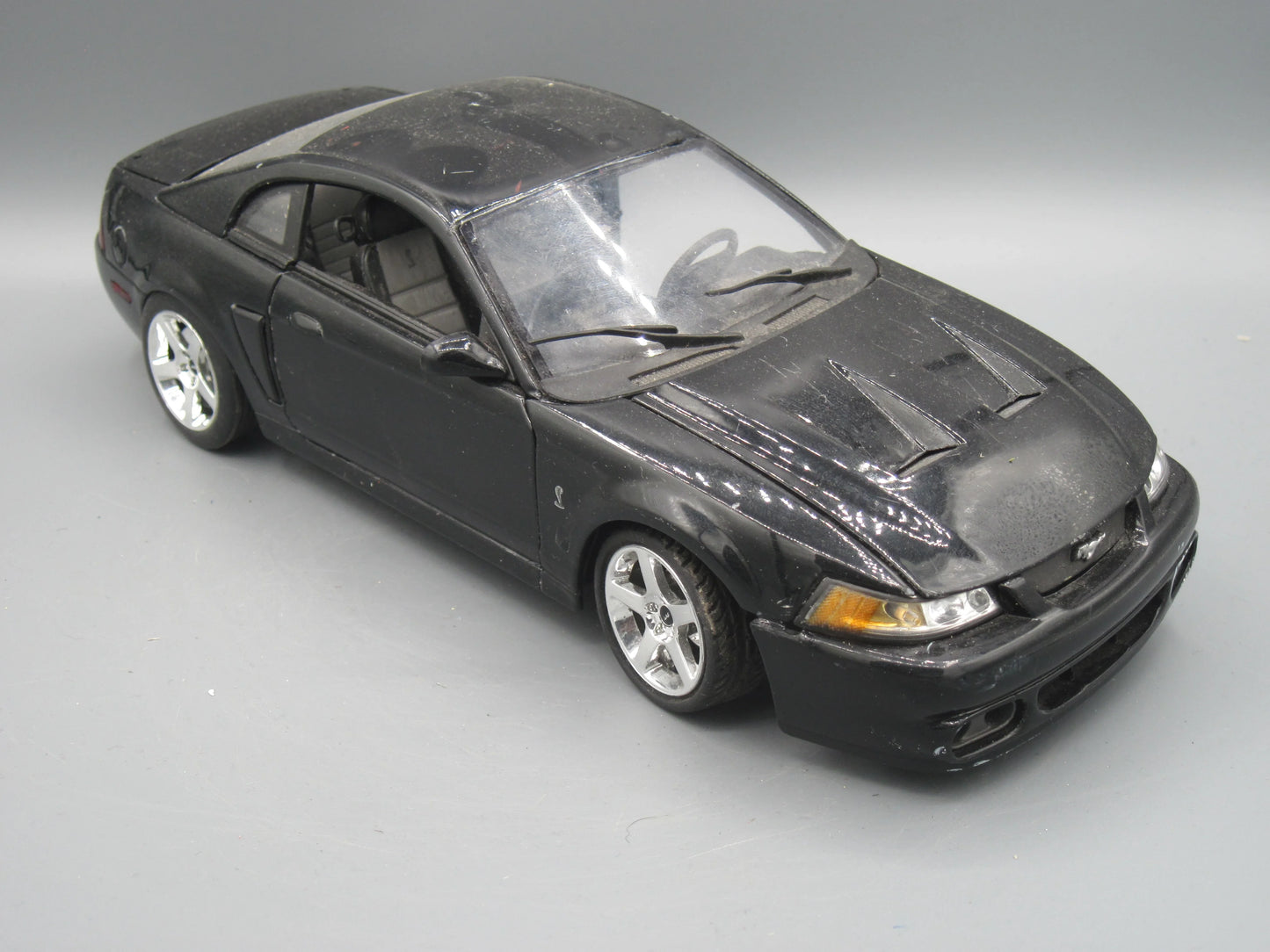 Maisto   Ford Mustang SVT Cobra 2003 Black