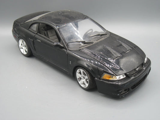 Maisto   Ford Mustang SVT Cobra 2003 Black