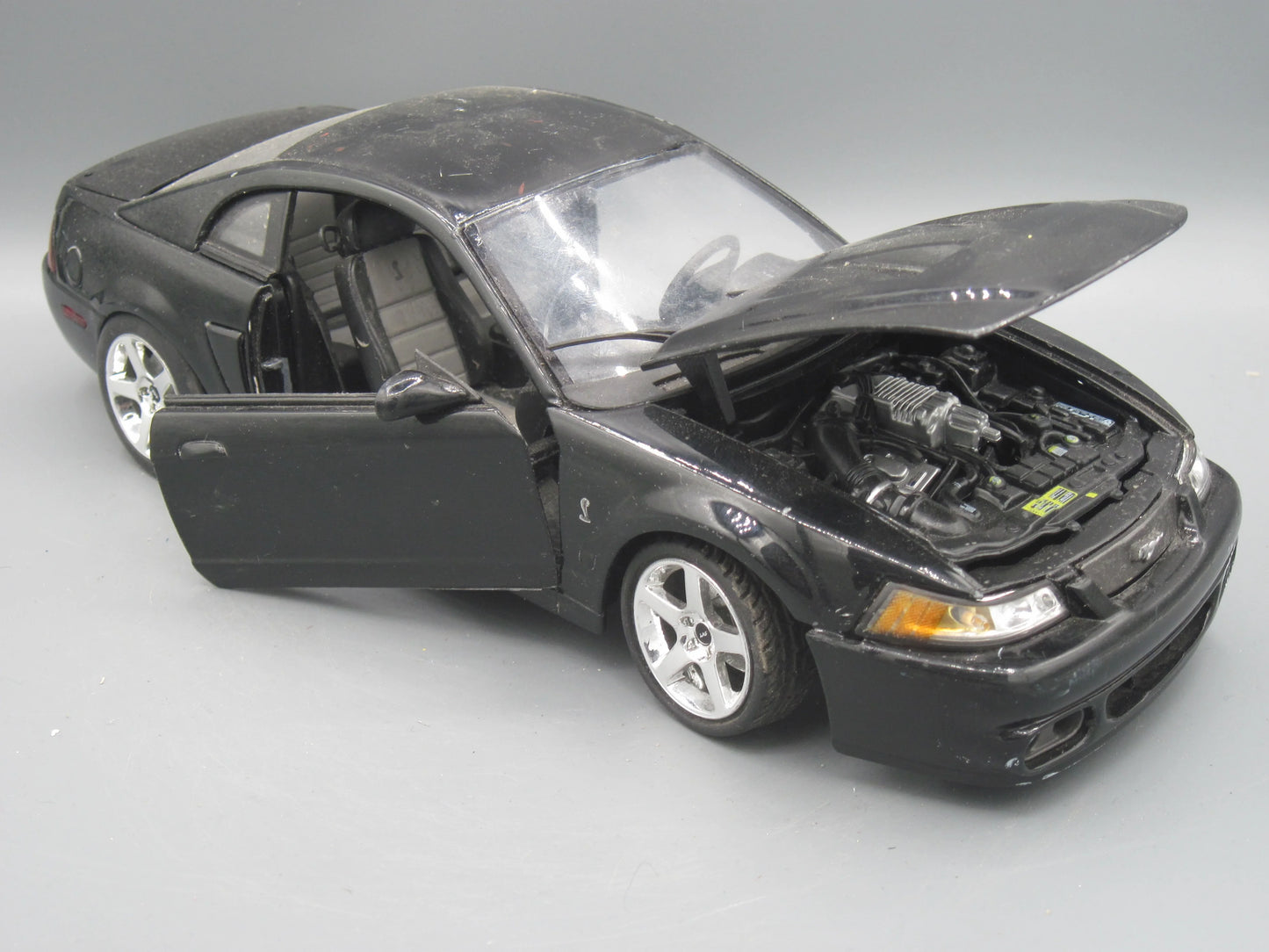 Maisto   Ford Mustang SVT Cobra 2003 Black