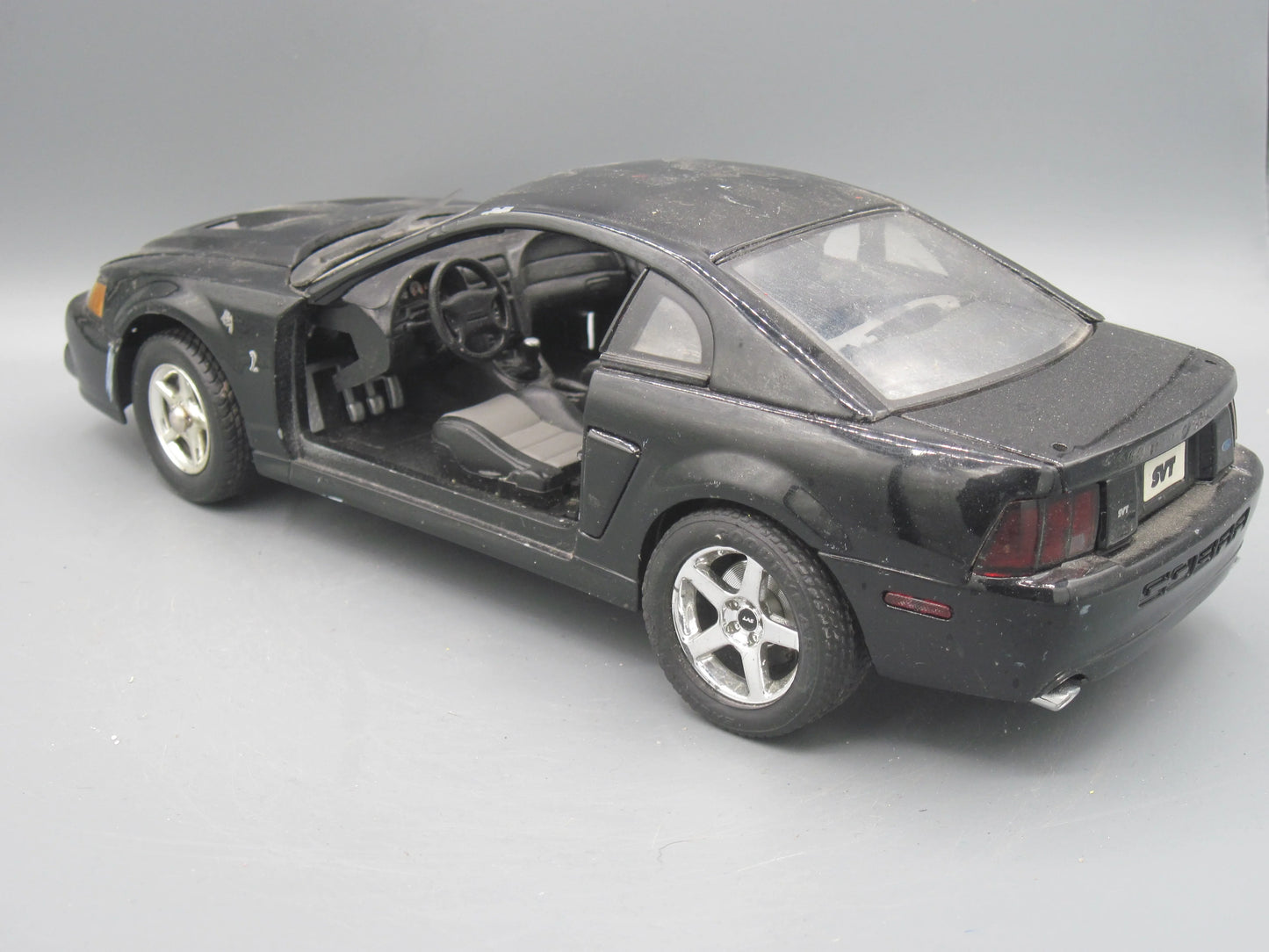 Maisto   Ford Mustang SVT Cobra 2003 Black