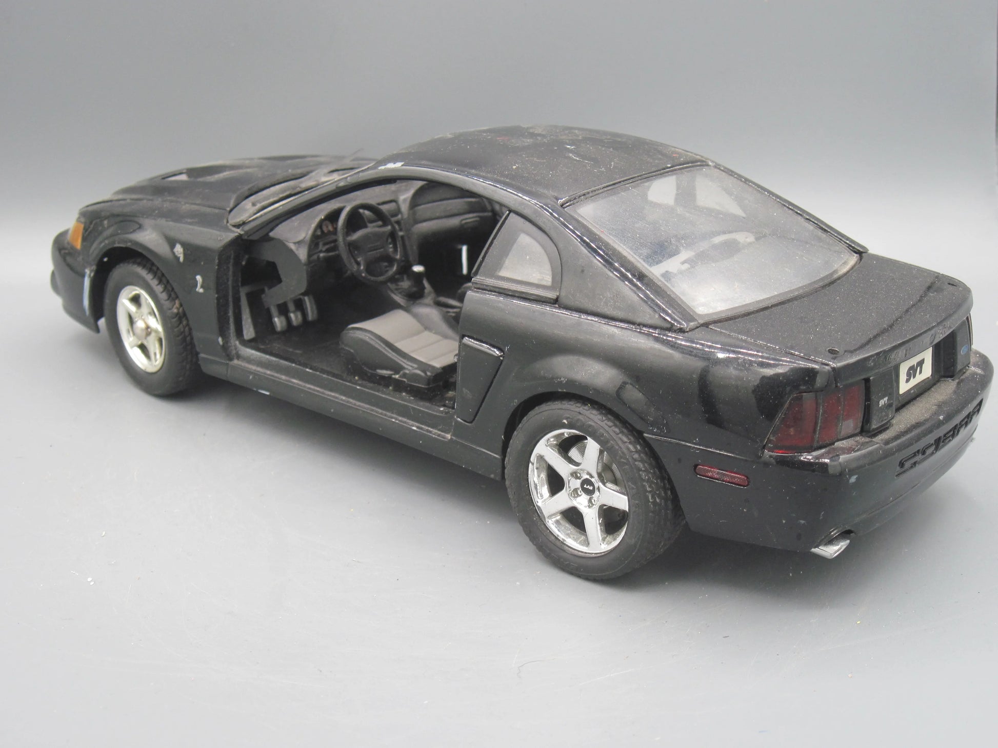 Maisto   Ford Mustang SVT Cobra 2003 Black