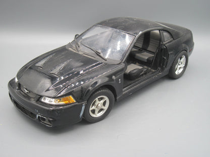 Maisto   Ford Mustang SVT Cobra 2003 Black