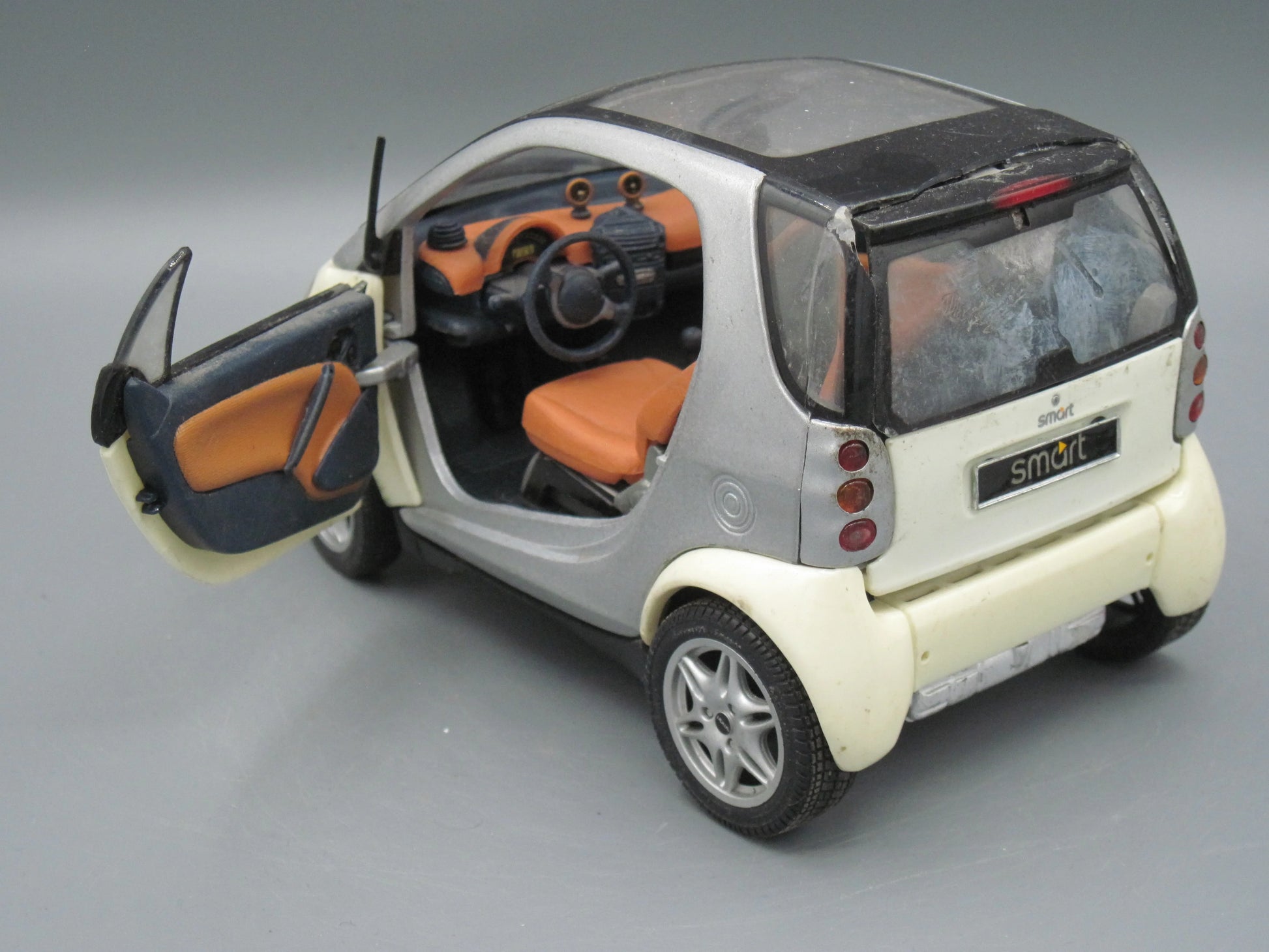 Maisto   Smart City-Coupe  Beige