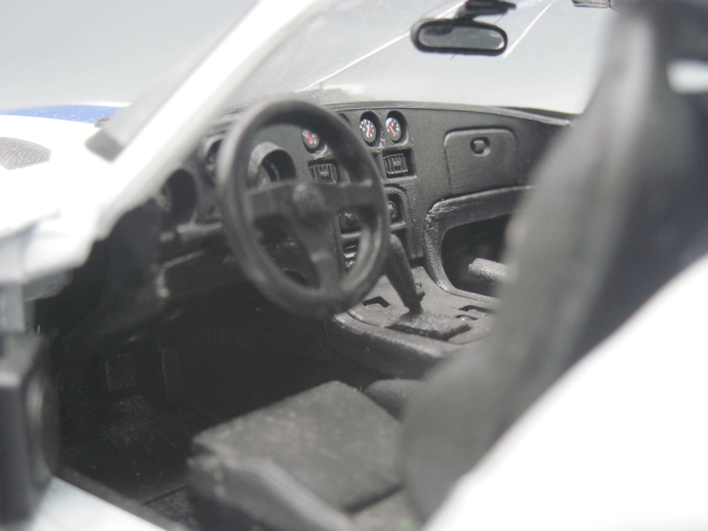 Maisto   Dodge Viper GT5  White