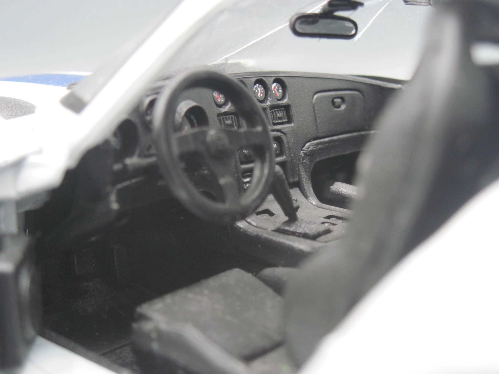 Maisto   Dodge Viper GT5  White