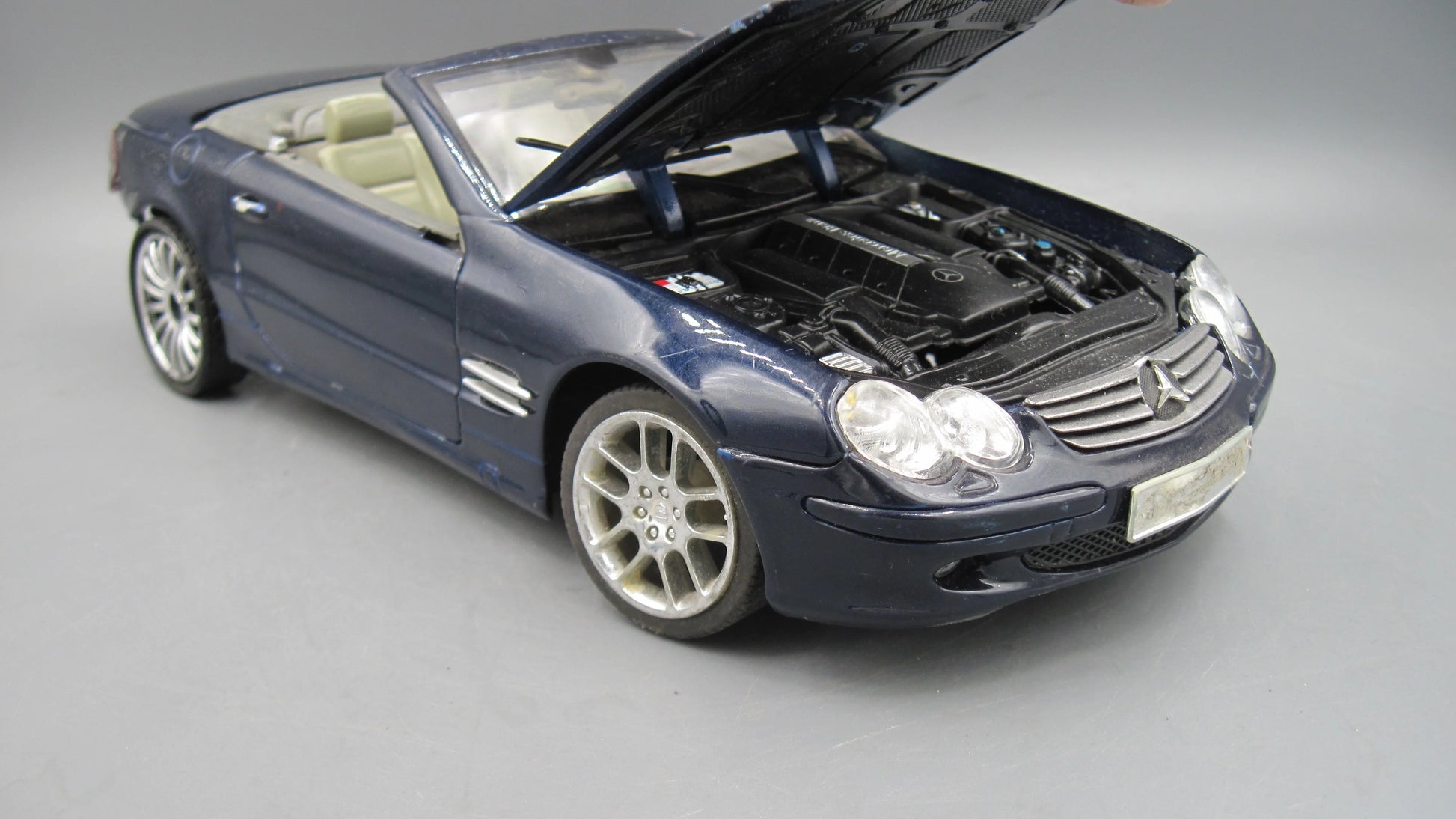 Maisto   Mercedes-Benz SL-Class  Blue