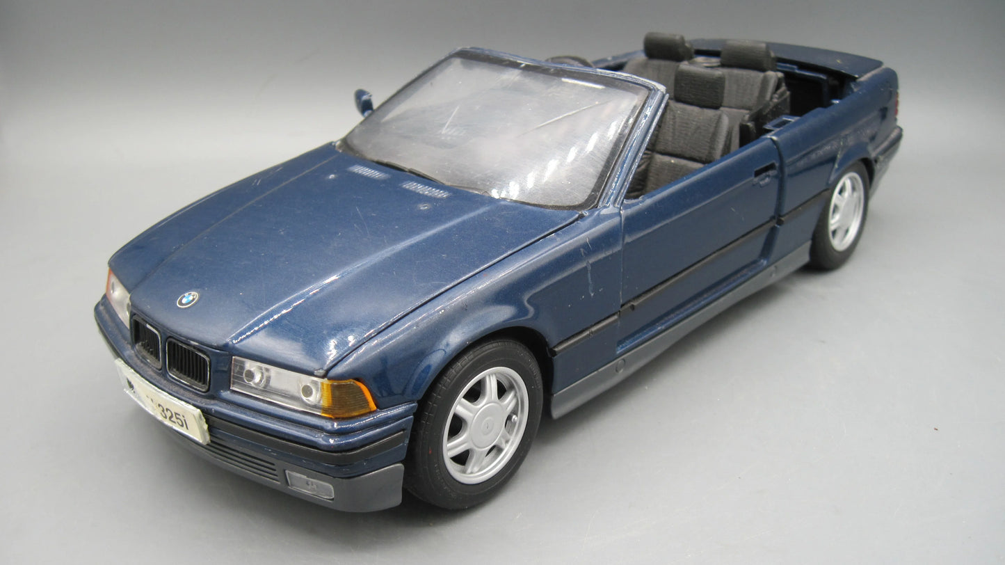 Maisto   BMW 325 I Convertible 1993 Blue