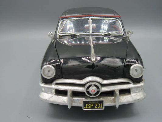 Maisto  Special Edition Ford Custom  1950 Black