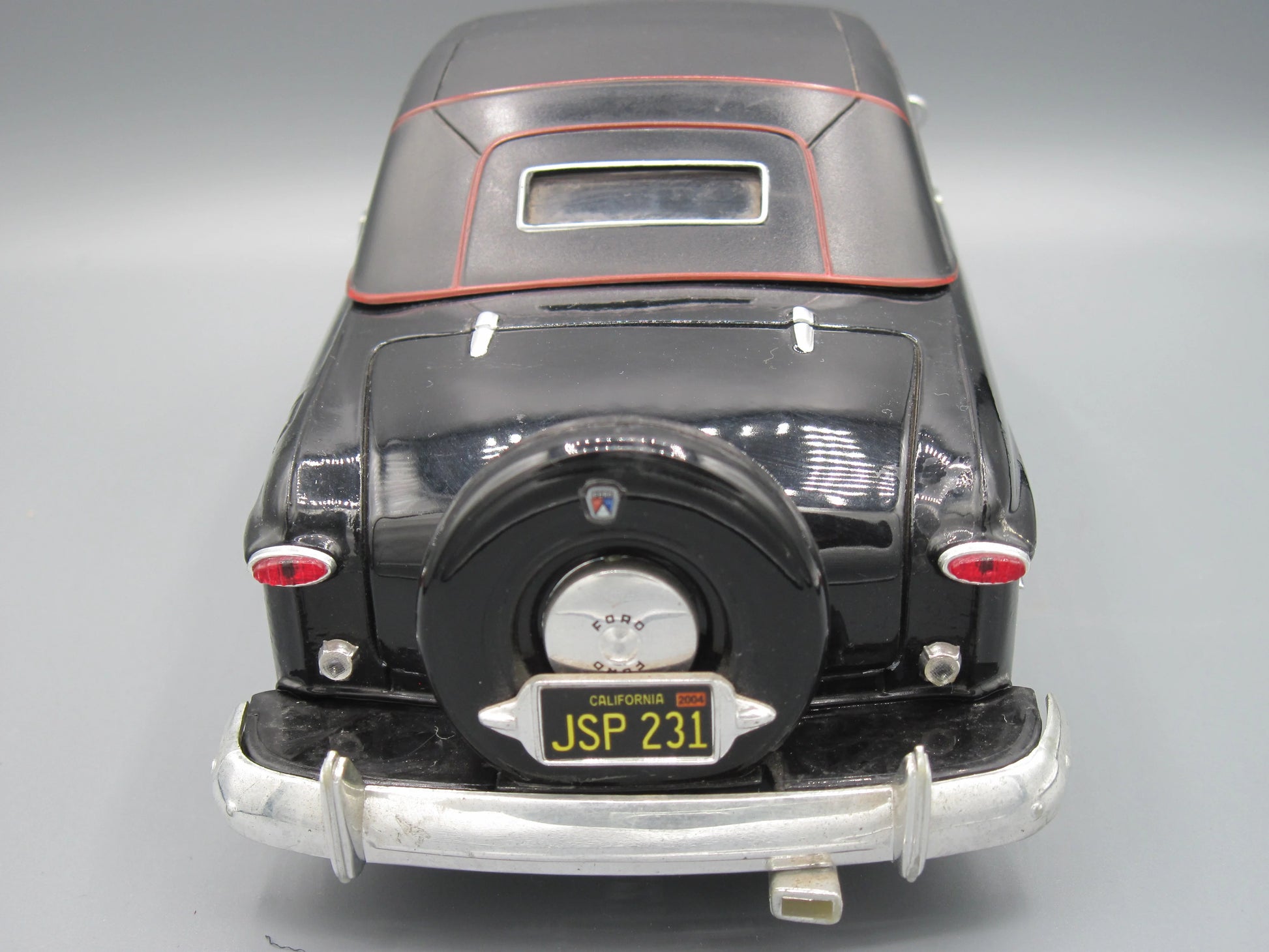 Maisto  Special Edition Ford Custom  1950 Black