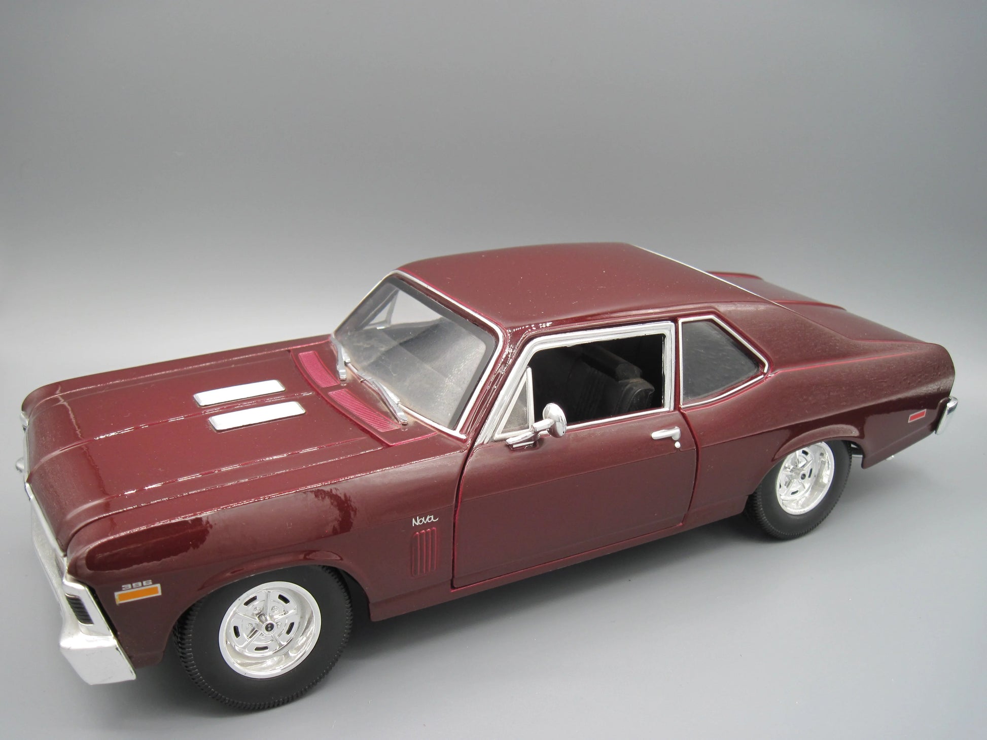 Maisto  Special Edition Chevrolet Nova SS 396 1970 Red