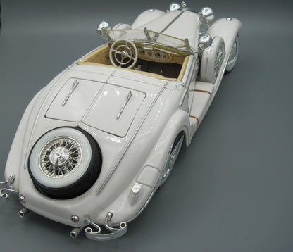 Maisto  Special Edition Mercedes-Benz 500 K 1936 White Special Roadster