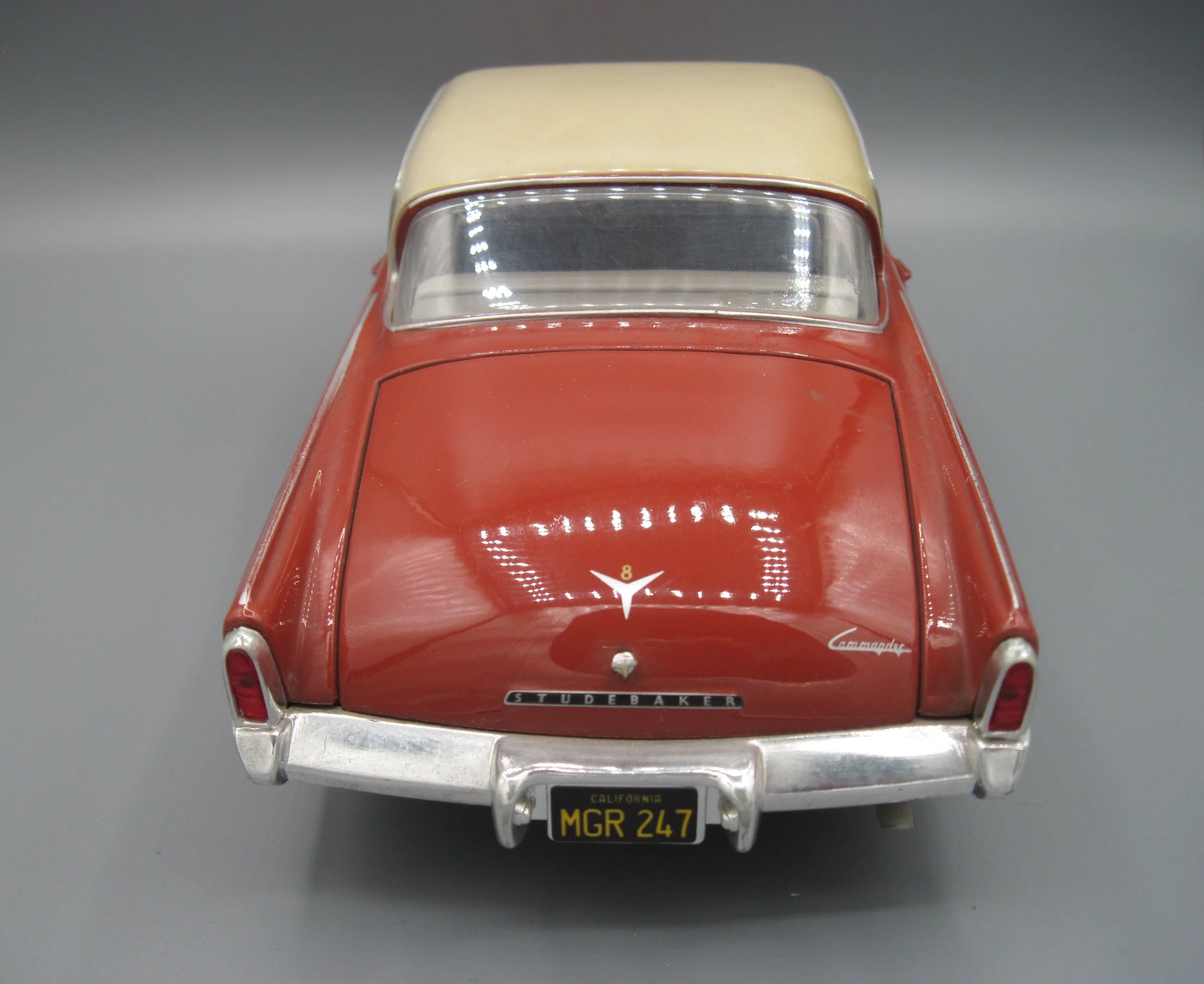 Maisto  Special Edition Studebaker Starliner 1953 Red