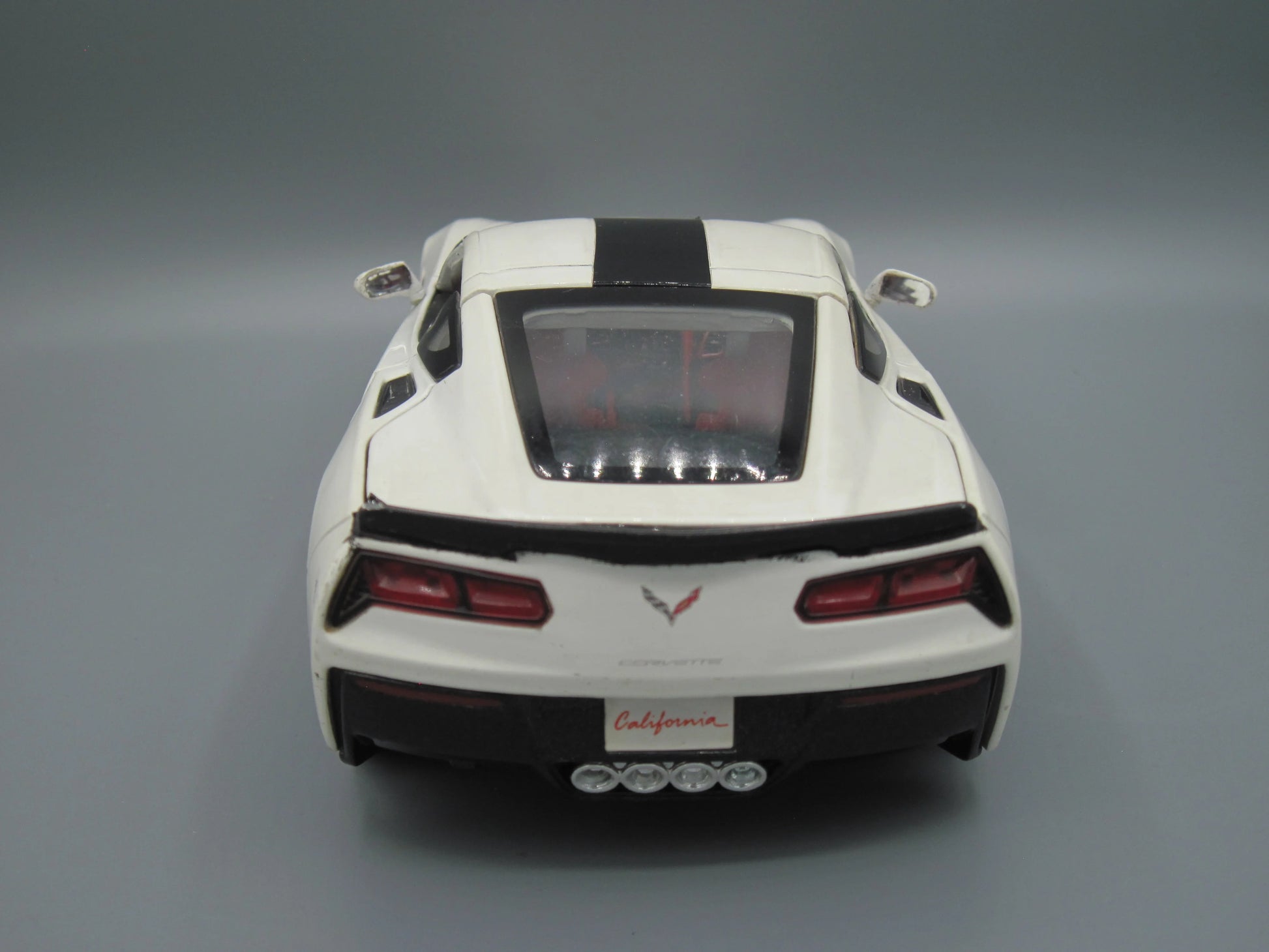 Maisto  Special Edition Chevrolet Corvette Stingray 2014 White