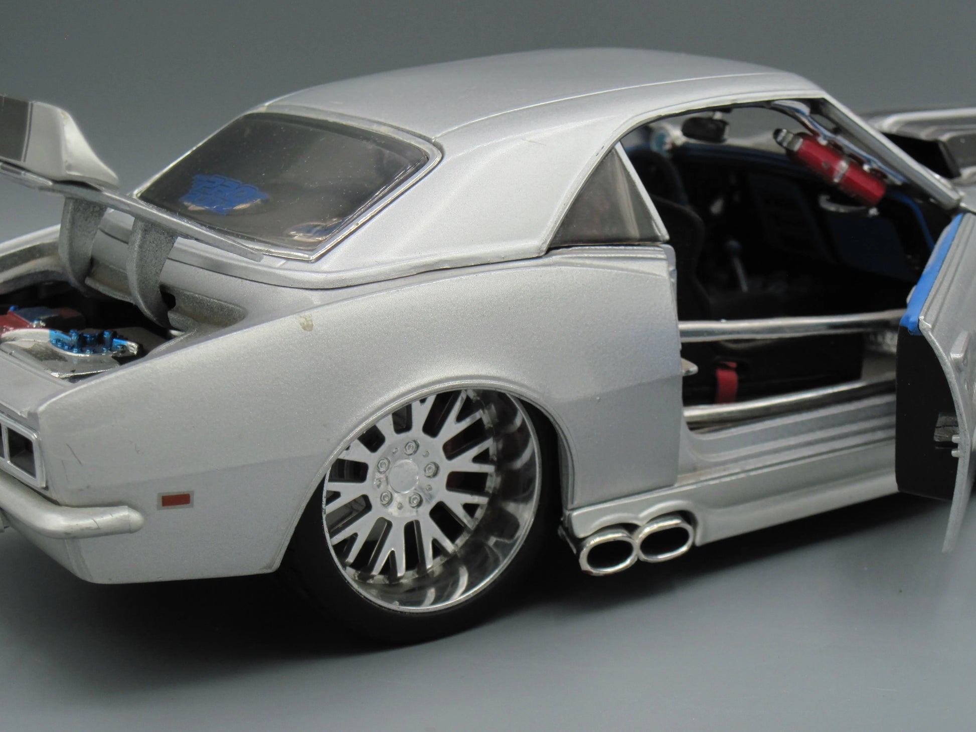 Maisto  Special Edition Chevrolet Camaro Z/28 1968 Silver