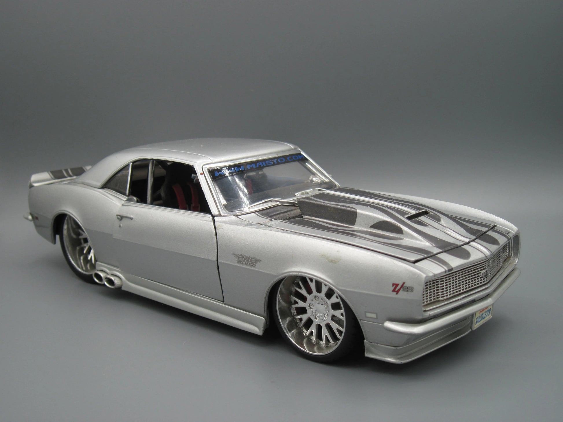 Maisto  Special Edition Chevrolet Camaro Z/28 1968 Silver