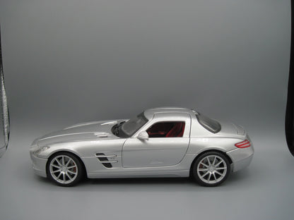 Maisto  Special Edition Mercedes-Benz SLS AMG  Silver