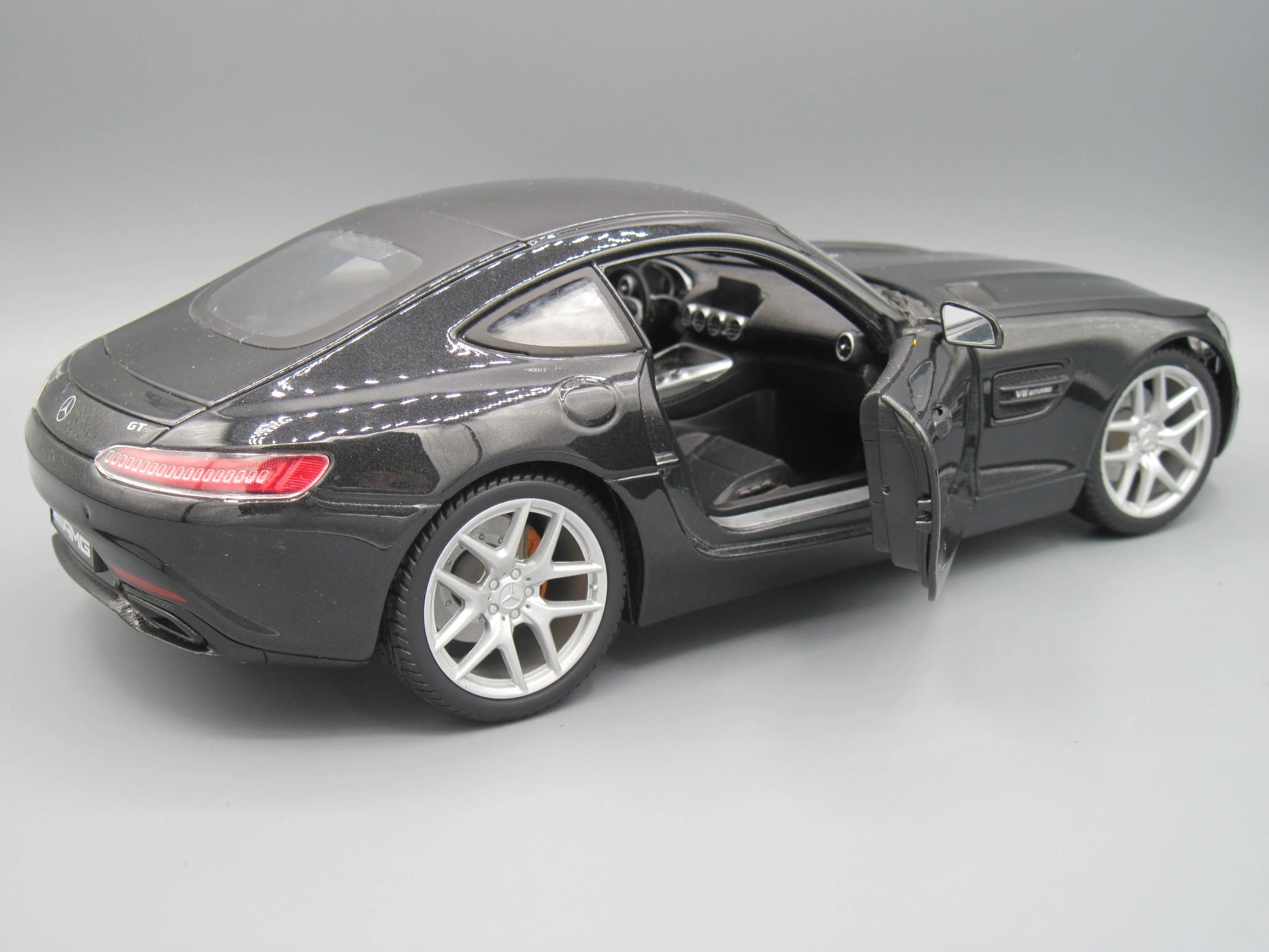 Maisto  Special Edition Mercedes AMG GT Bi Turbo  Black