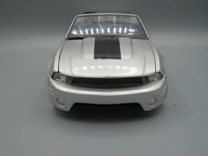 Maisto  Special Edition Ford Mustang Roush 427R 2010 Silver