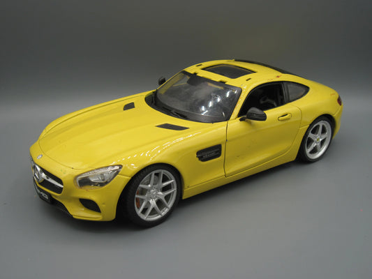 Maisto  Special Edition Mercedes AMG GT  Yellow