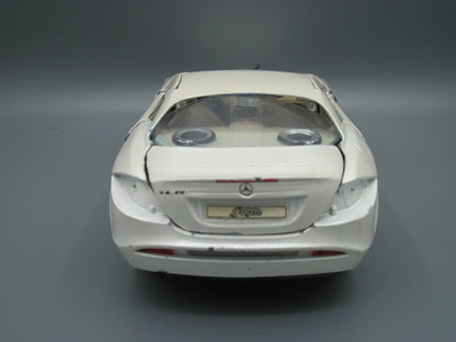 Maisto  Special Edition Mercedes-Benz SlR McLaren  White