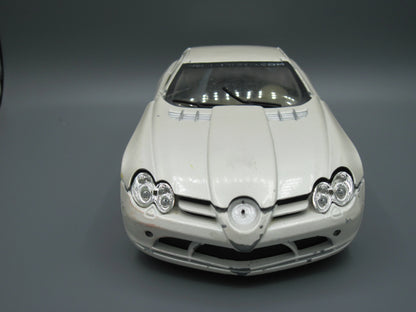 Maisto  Special Edition Mercedes-Benz SlR McLaren  White