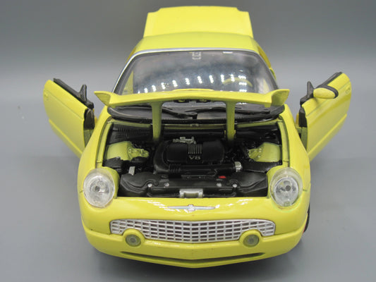 Maisto  Special Edition Ford Thunderbird 2002 Yellow